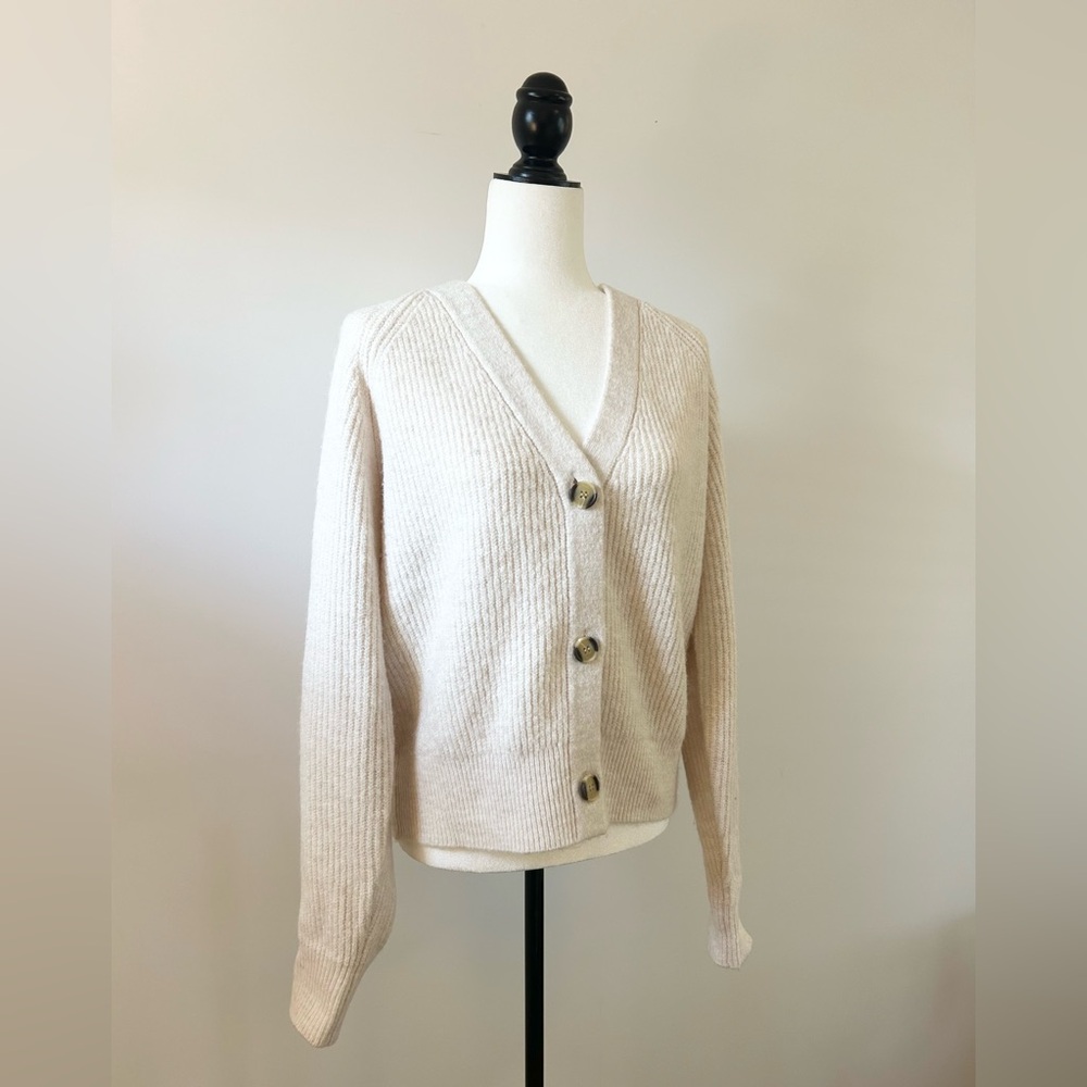 Super Soft Cream Chunky Knit Cardigan - size Large